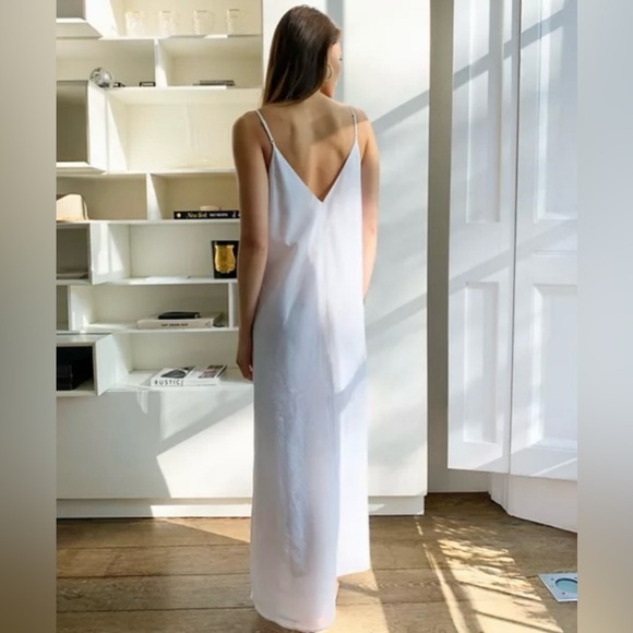 ARITZIA BABATON Lustria Maxi Dress in White. Front slit. Small. - Picture 3 of 9